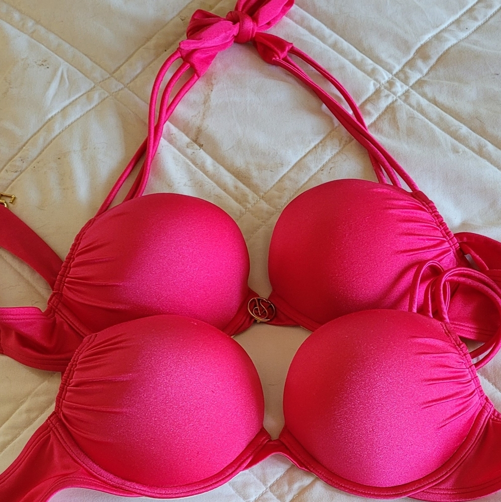 Bathing suit/bikini. I wore this maybe twice.